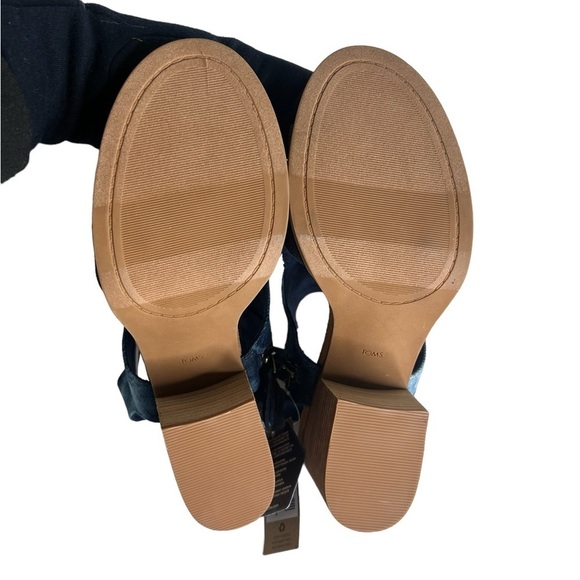 Toms Eliana Navy Cutout Block Heel Sandal - Picture 9 of 11